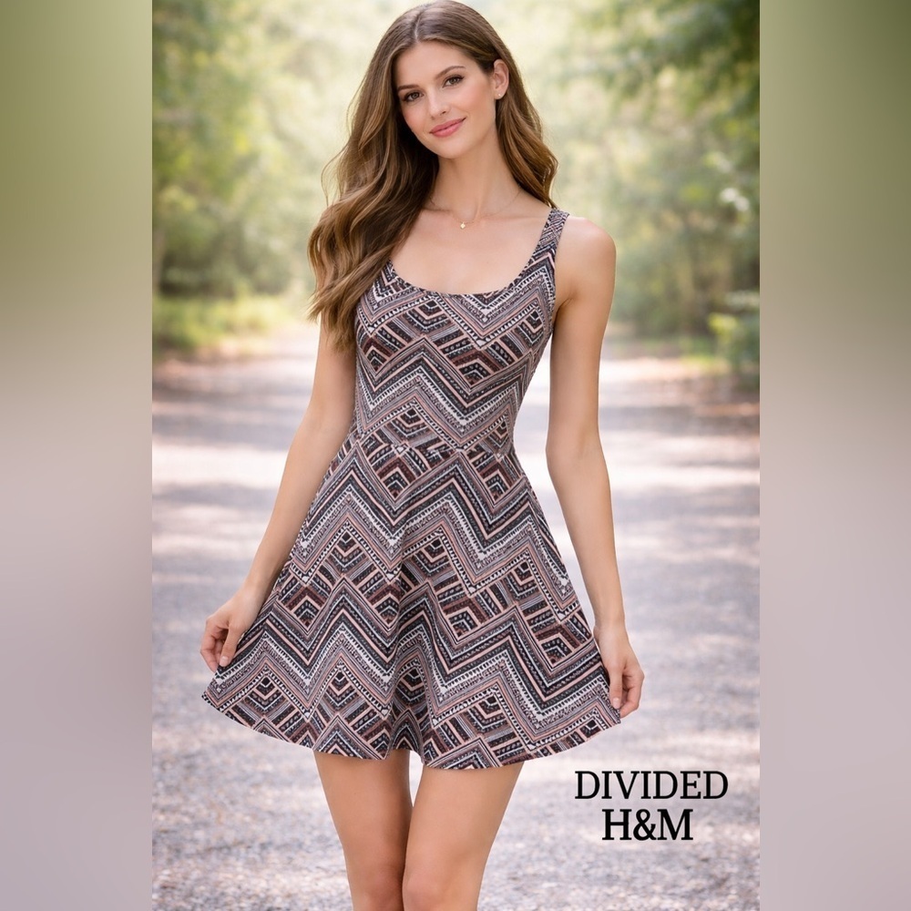 H&M black/pink/white zigzag fit&flair